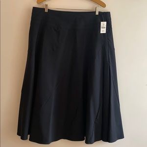 Black 18W Women’s Skirt with Patterned Design